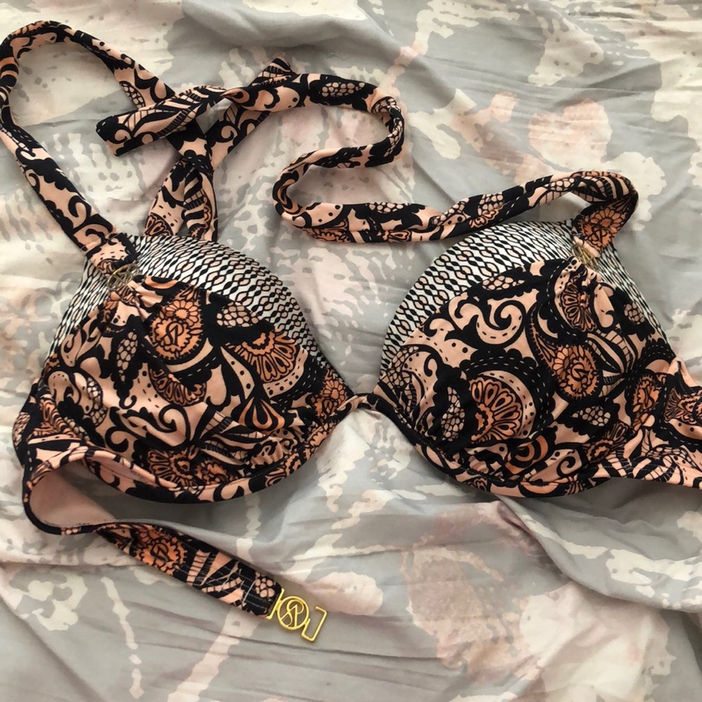 Victoria’s Secret bathing suit top